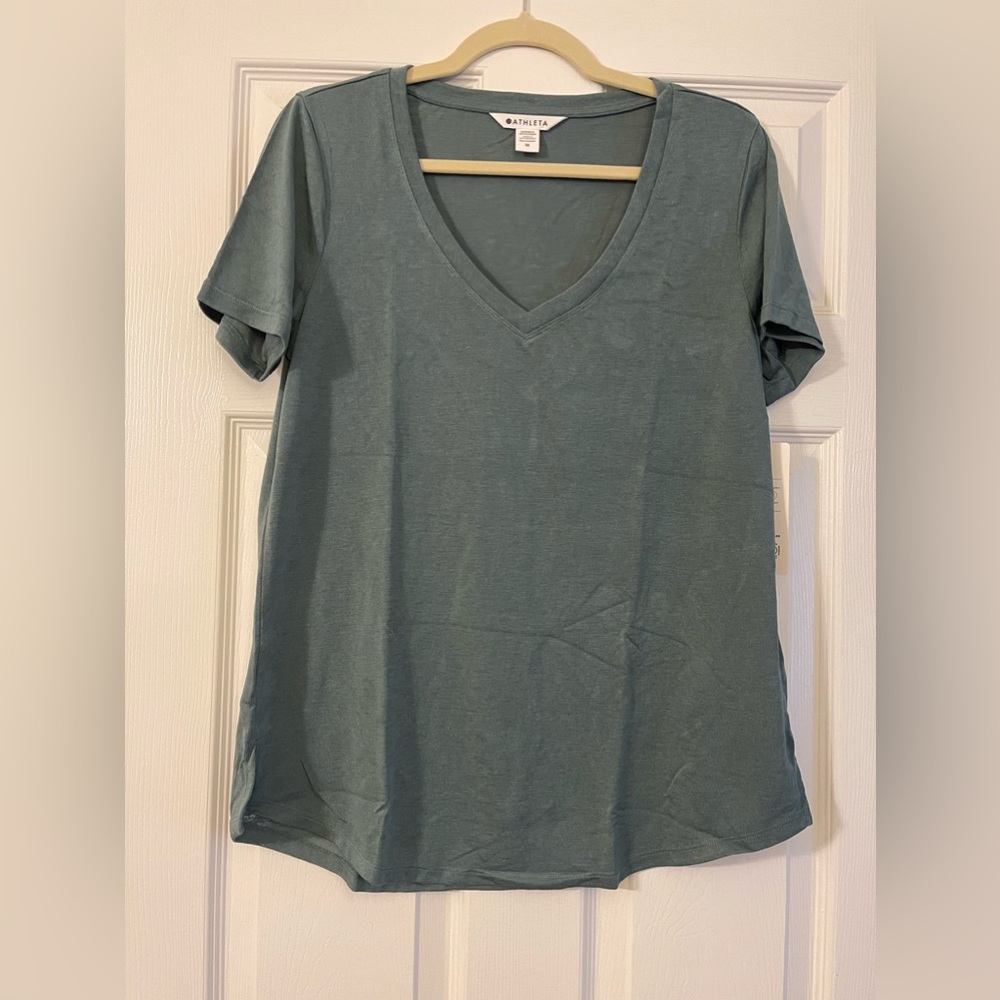 Athleta Breezy Scoop V-Neck Tee